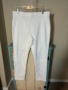 Women’s White Stretch Pull On Pants